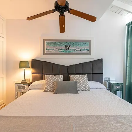 Terrazas La Caleta, * Costa Adeje (Tenerife)